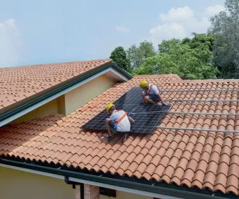 Maxeon6-panel-installation2